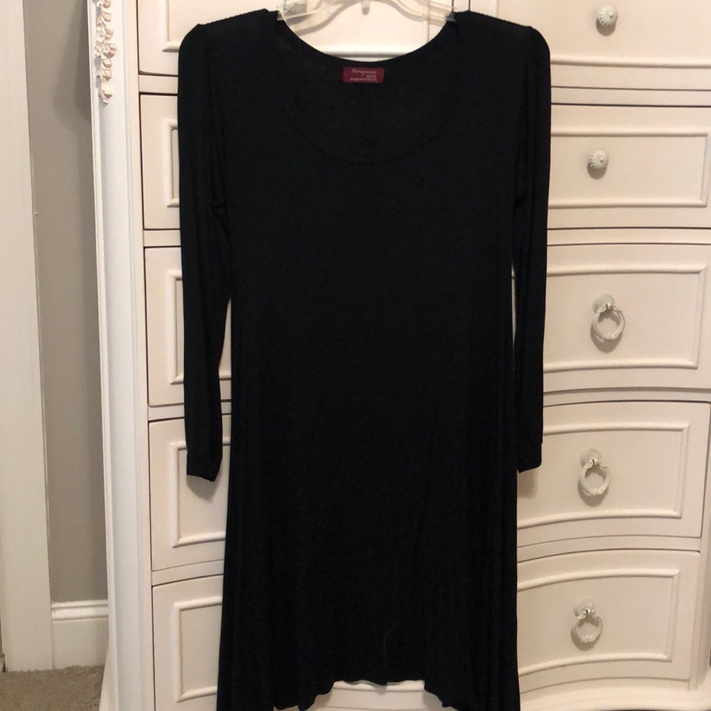 Black Quarter-sleeve Top